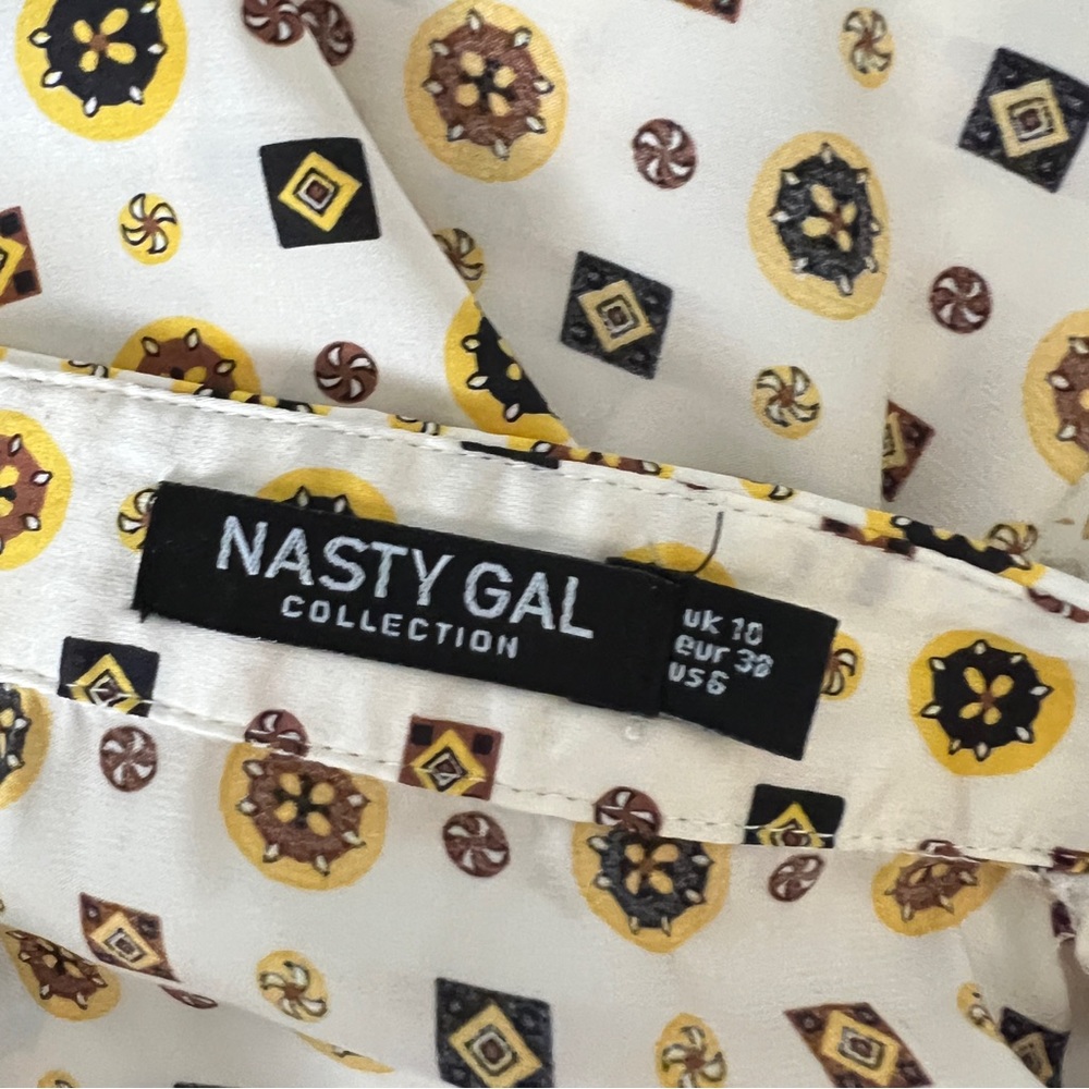 NASTY GAL Collection Geometric Pattern Button Dow… - image 7